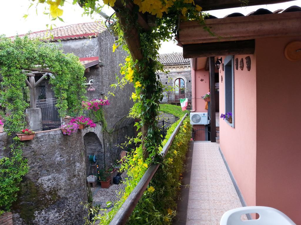 Etma Bed and Breakfast SantʼAlfio Eksteriør billede